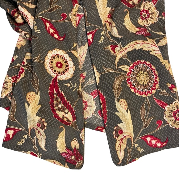 Carlisle Floral Long Sleeve Blouse - Green and Cream - Picture 5 of 6